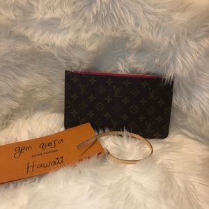 🔥SOLD🔥Brand New Neverfull GM Monogram POUCH